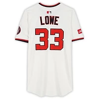 Maillot blanc n° 33 de Nathaniel Lowe, porté lors des matchs des Nationals de Washington les 22 et 28 avril et le 11 mai 2025