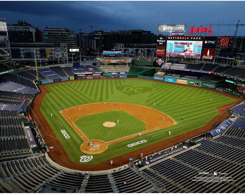 Photographie non signée de la vue générale du soir des Nationals Washington Park