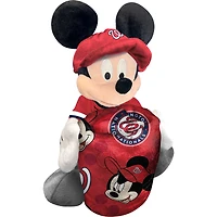 Ensemble coussin Mickey Hugger et jeté Silk Touch de Northwest x Disney Washington Nationals