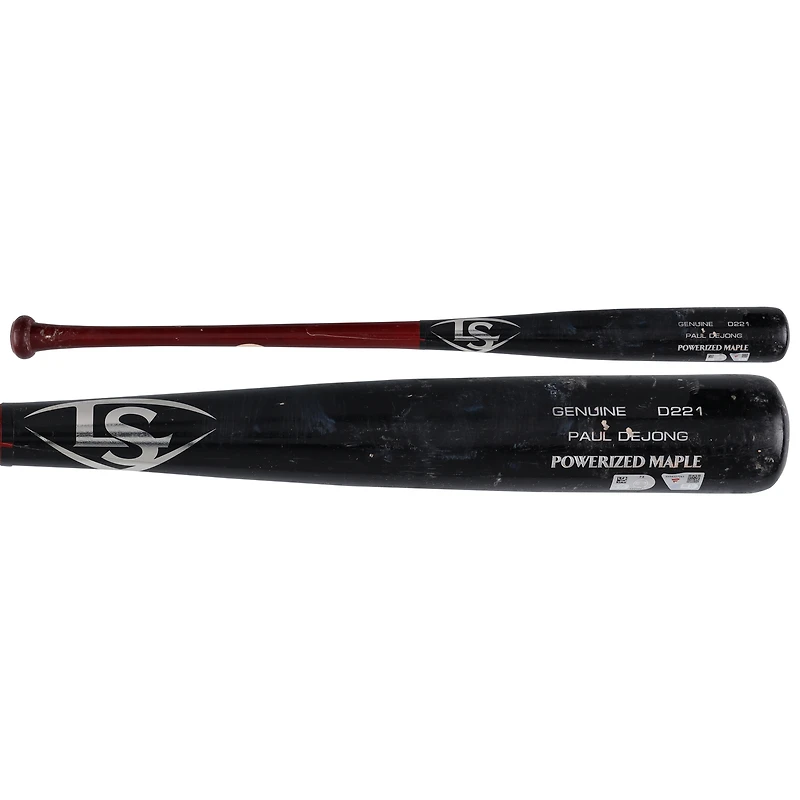Batte de baseball noire et rouge cassée de Paul DeJong, utilisée par les Nationals de Washington lors du match contre les Marlins de Miami, le 11 avril 2025