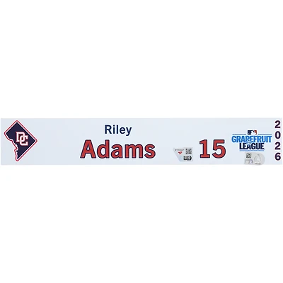 Plaque nominative n° 15 de Riley Adams, joueur des Nationals de Washington, lors du camp d'entraînement printanier de la MLB 2026