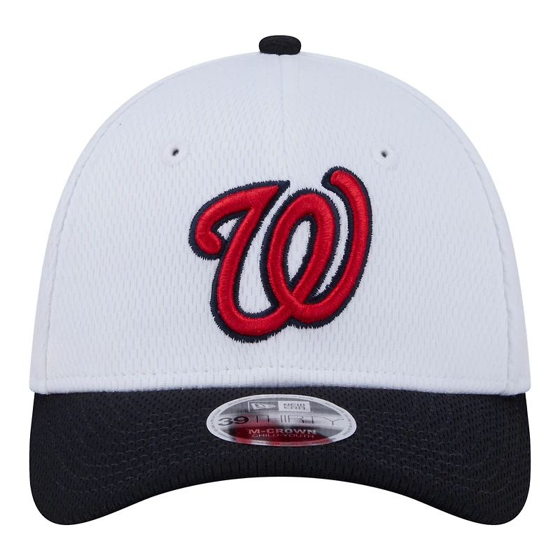 Casquette New Era Flex blanche et rouge Washington Nationals pour jeunes, modèle 39THIRTY M-Crown
