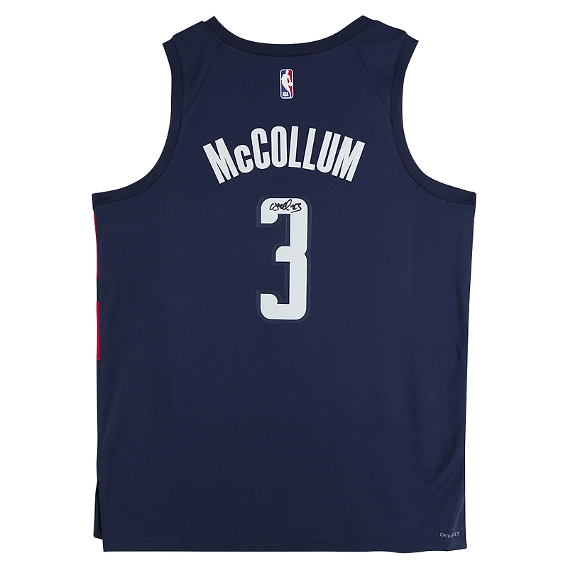 Maillot Swingman Nike Navy Statement Edition autographié par CJ McCollum des Washington Wizards