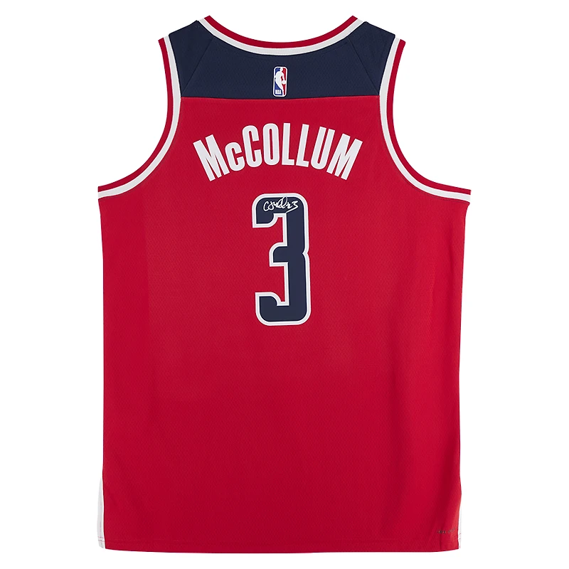 Maillot Swingman Nike rouge Icon Edition autographié par CJ McCollum des Washington Wizards