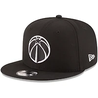 Casquette New Era noire pour homme Washington Wizards, logo noir et blanc 9FIFTY, ajustable.
