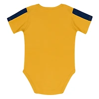 Ensemble 3 pièces pour bébé Outerstuff bleu marine/doré West Virginia Mountaineers, combinaison et pantalon doublés