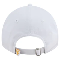 Casquette ajustable New Era blanche pour homme, modèle 9TWENTY, pour supporter des West Virginia Mountaineers
