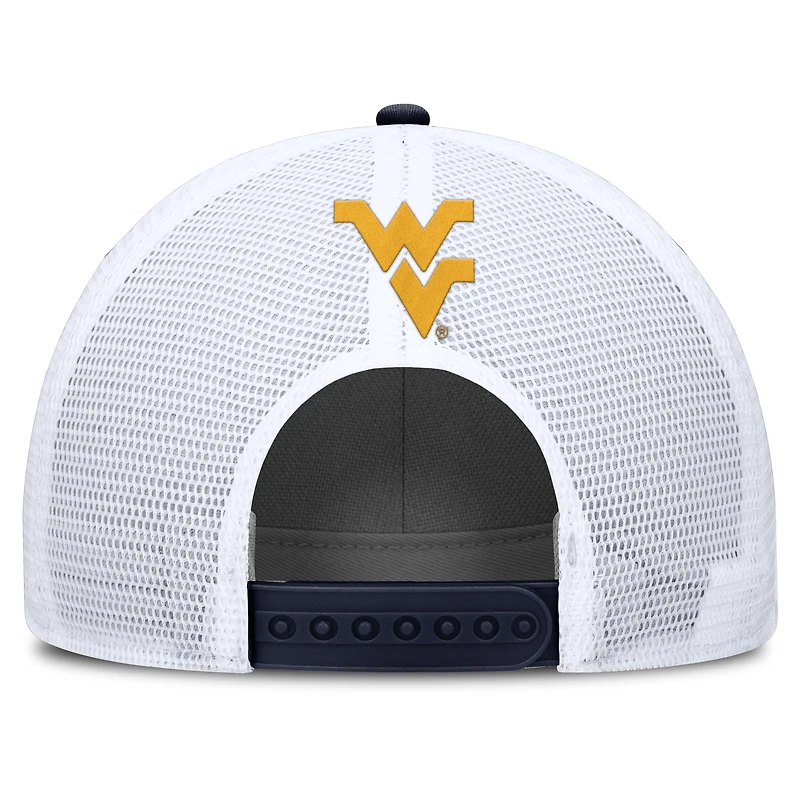 Casquette ajustable Nike bleu marine/blanche West Virginia Mountaineers 2025 On-Field Rise Patch Trucker pour homme