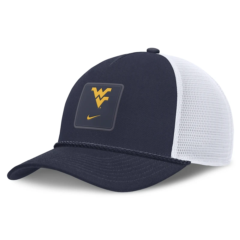 Casquette trucker unisexe Nike bleu marine West Virginia Mountaineers 2026 On-Field Gameday Rope, ajustable