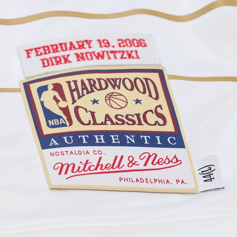 Men's Mitchell & Ness Dirk Nowitzki Red/White 2006 NBA All-Star Game Authentic Jersey
