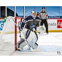 Maillot rétro inversé non signé de Connor Hellebuyck des Jets Winnipeg dans le filet