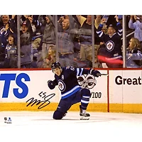 Mark Scheifele Winnipeg Jets Photographie de célébration de but autographiée de 8 "x 10"