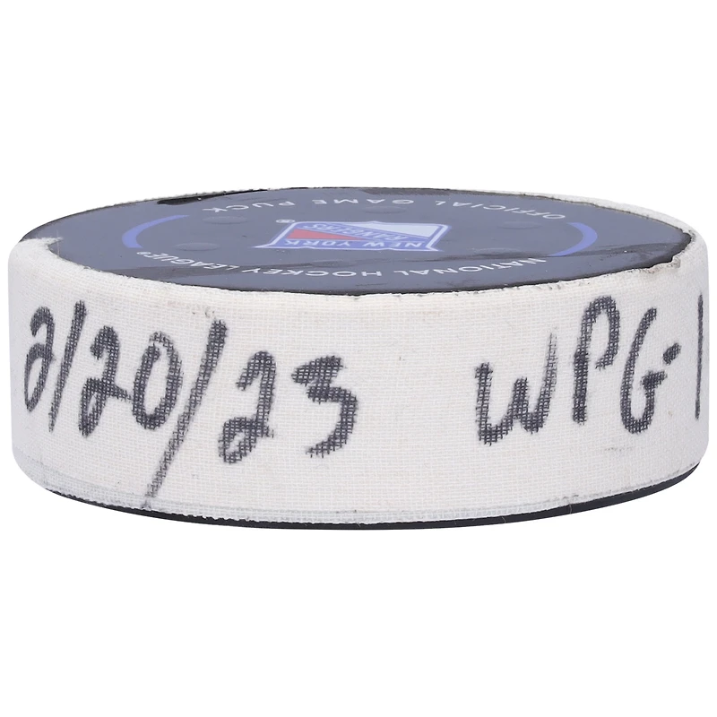 Rondelle de but utilisée par Mark Scheifele pour le match des Jets de Winnipeg du 20 février 2023 contre les Rangers de New York
