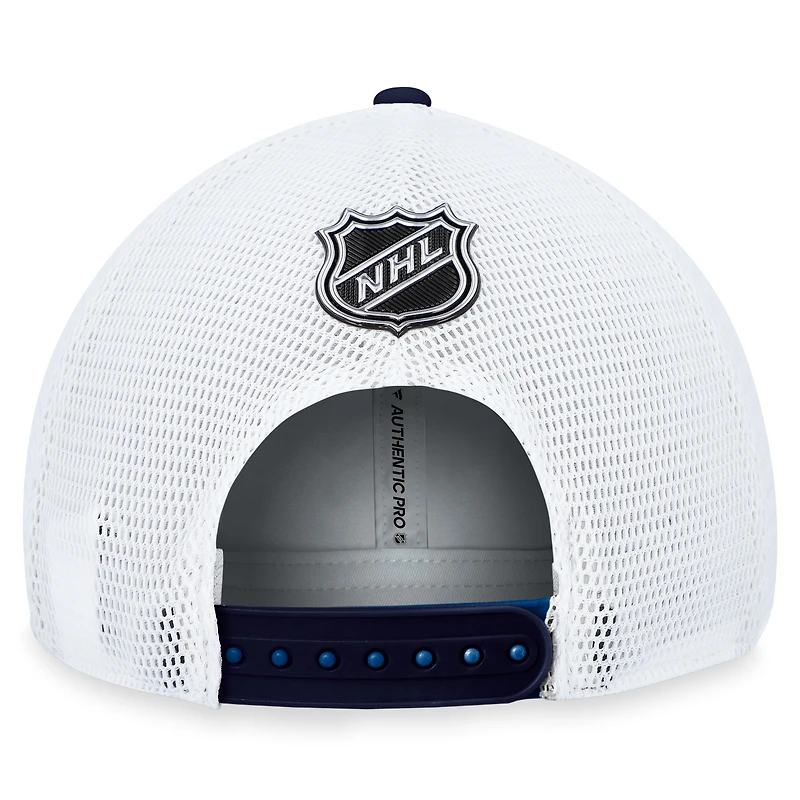 Casquette réglable authentique Pro Trucker Fanatics bleue pour hommes des Jets de Winnipeg