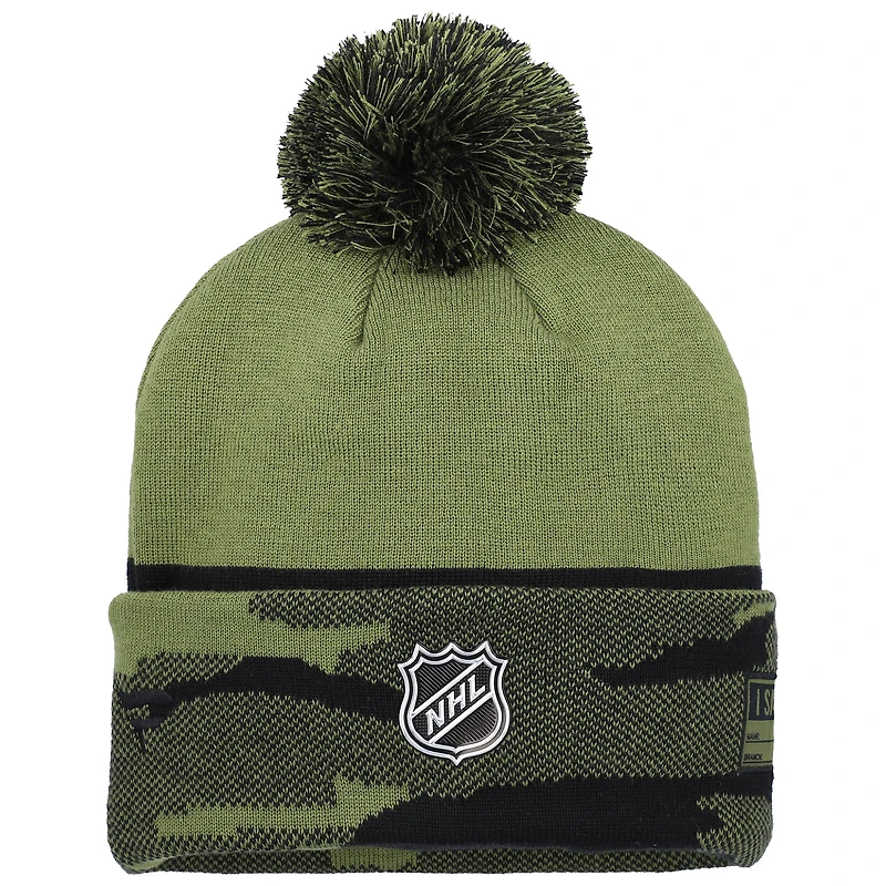 Bonnet en tricot à revers avec pompon pour hommes Fanatics Olive Winnipeg Jets Military Appreciation