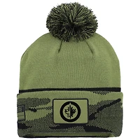 Bonnet en tricot à revers avec pompon pour hommes Fanatics Olive Winnipeg Jets Military Appreciation