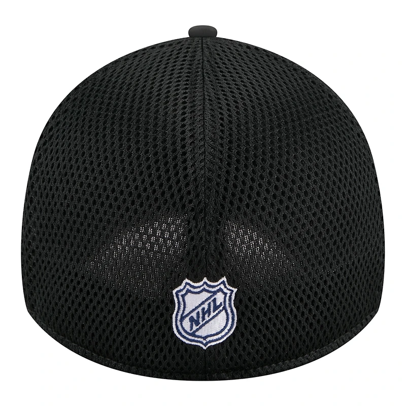 Men's New Era  Black Winnipeg Jets Logo 39THIRTY Flex Hat