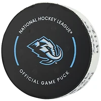 Rondelle de but utilisée par Morgan Barron des Jets de Winnipeg contre le Mammoth de l'Utah le 21 décembre 2025