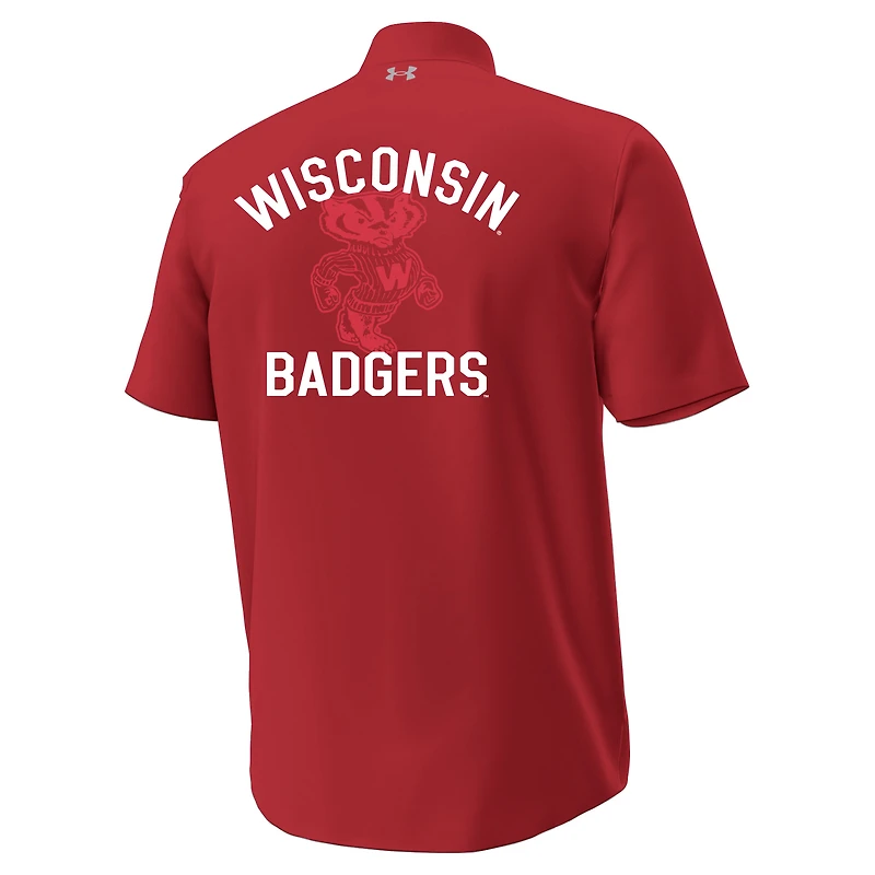 Chemise boutonnée Under Armour rouge Wisconsin Badgers Gameday Armourfuse Camp pour homme