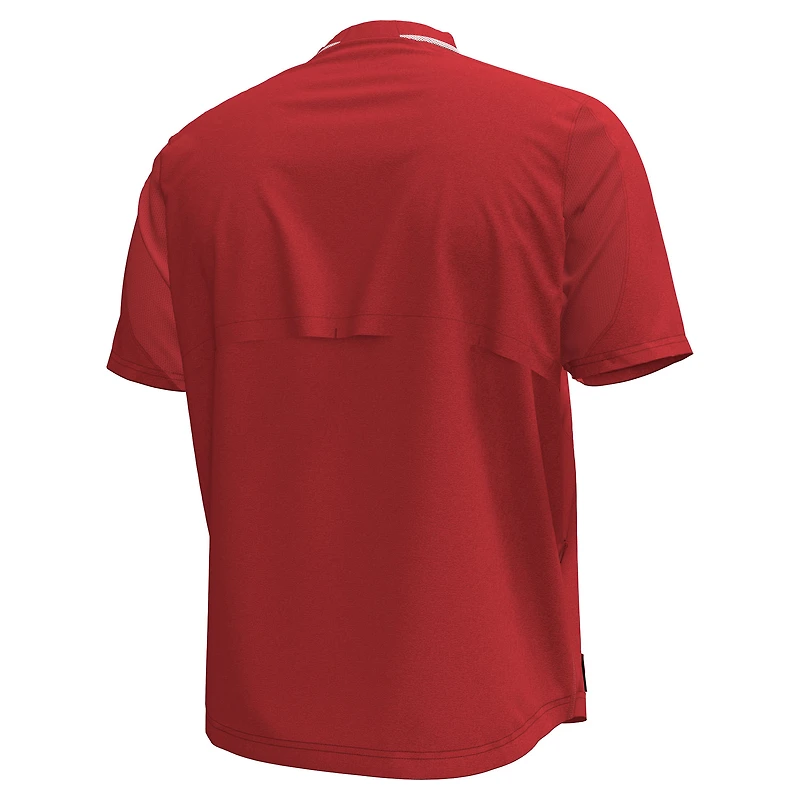 Haut à fermeture éclair quart de tour Motivate des Wisconsin Badgers d'Under Armour pour homme