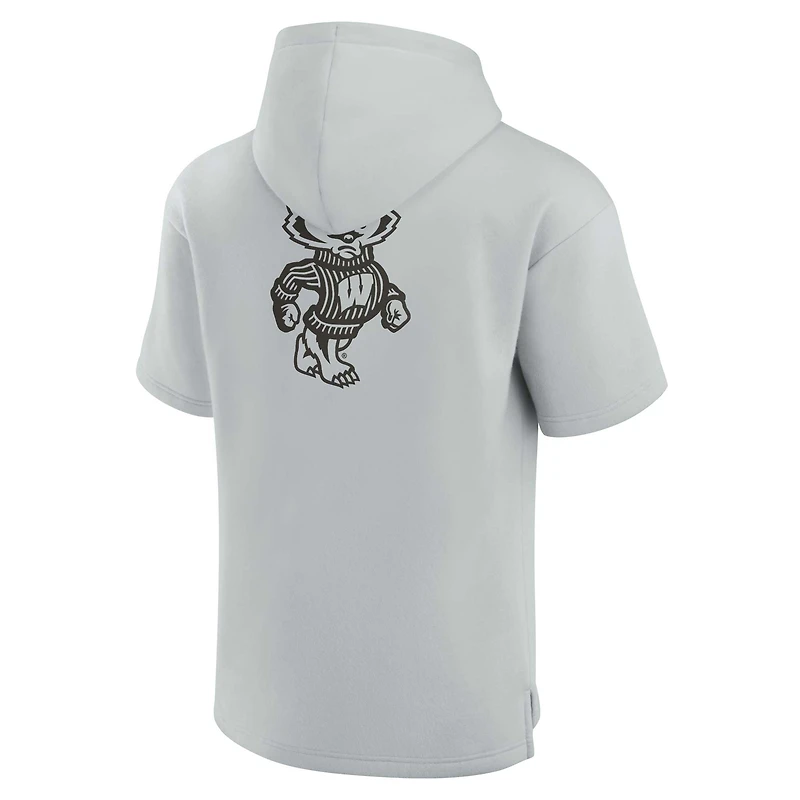 Sweat à capuche unisexe Fanatics Grey Wisconsin Badgers Elements en polaire super douce manches courtes