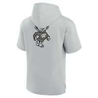 Sweat à capuche unisexe Fanatics Grey Wisconsin Badgers Elements en polaire super douce manches courtes