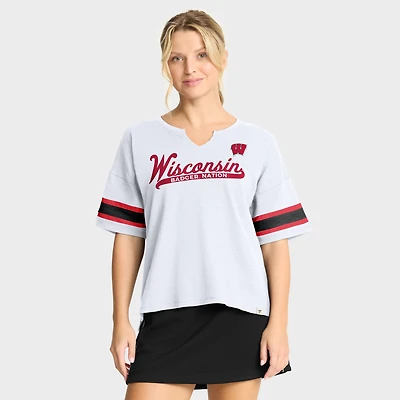 T-shirt blanc Fanatics pour femme avec inscription « Hometown » des Wisconsin Badgers