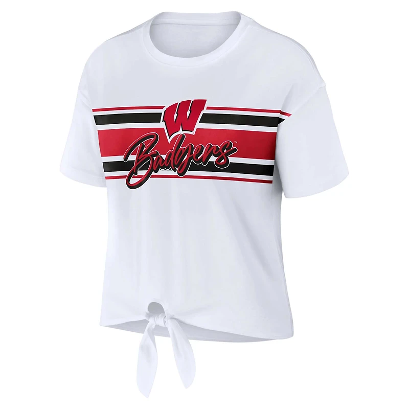 WEAR by Erin Andrews - T-shirt court rayé blanc avec nœud sur le devant Wisconsin Badgers pour femmes