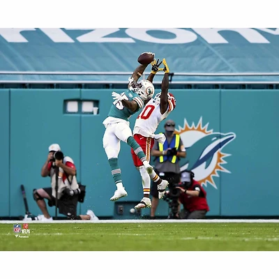 Photographie non signée de Xavien Howard, interception à une main des Dolphins Miami contre les Chiefs