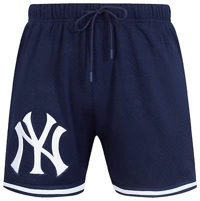 Pro Standard Yankees Mesh Basketball Shorts - Men's