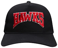 Pro Standard Hawks Crest Emblem Flatbrim Snapback - Men's