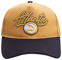 Pro Standard Hawks Script Pinch Front Snapback - Men's