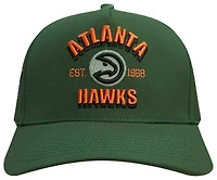 Pro Standard Hawks Pinch Front Snapback - Men's