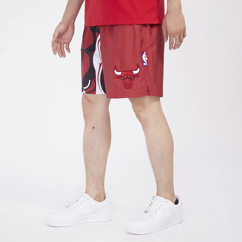 Pro Standard Bulls Split Mash Up Logo Woven Shorts - Men's