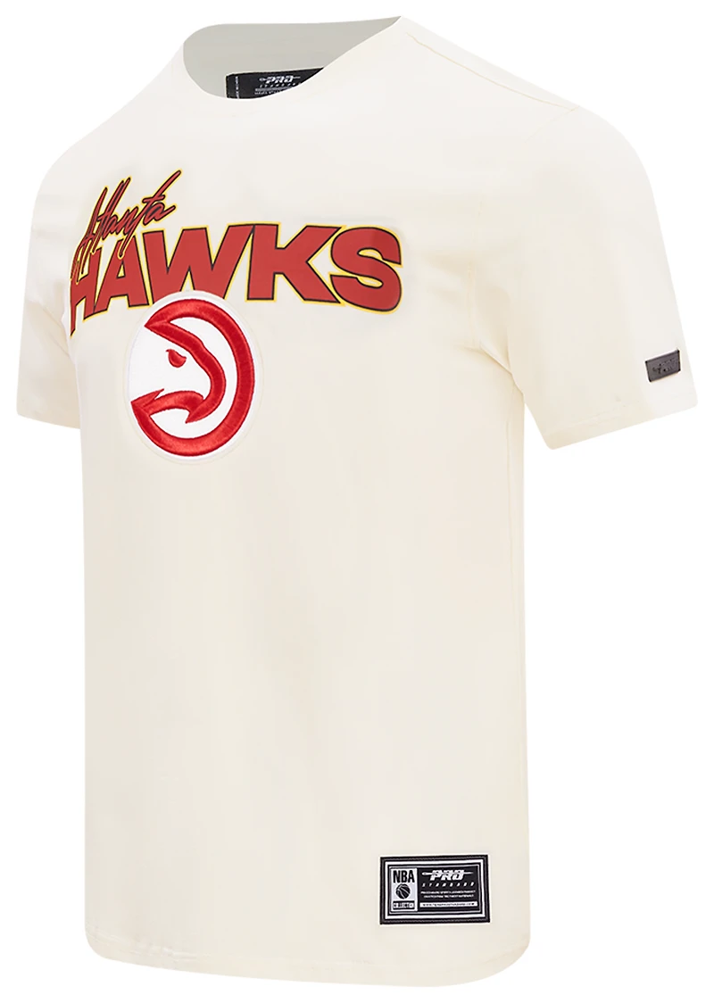 Pro Standard Hawks World Of Basketball T-Shirt - Men's