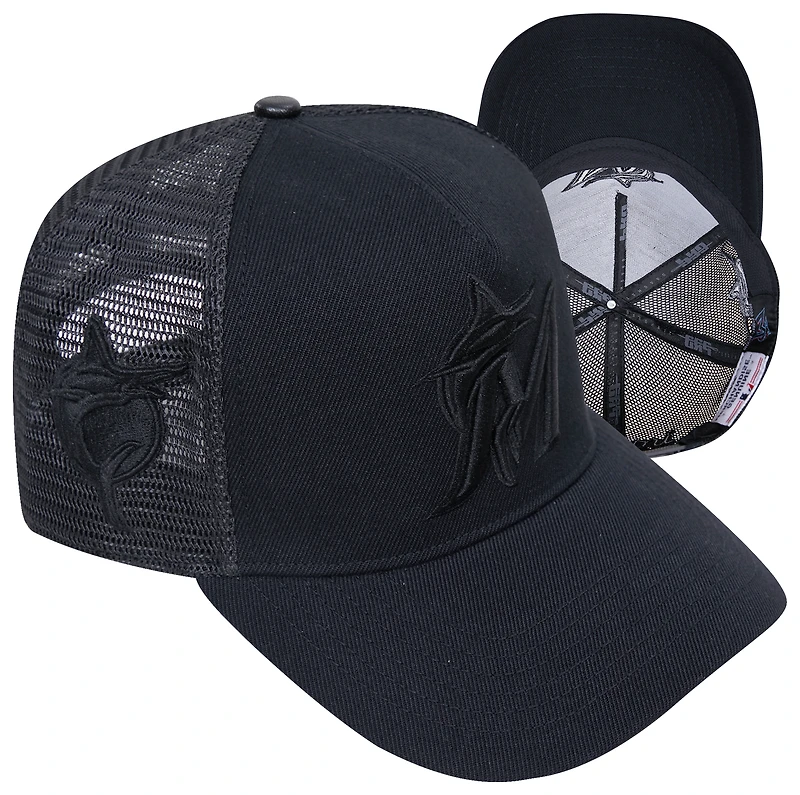 Pro Standard Marlins  Classic Pinch Front Trucker - Men's