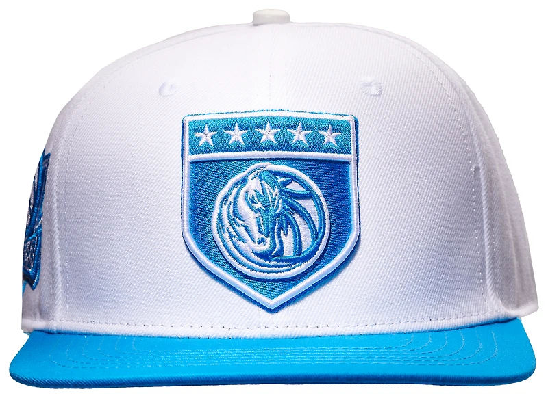 Pro Standard Mavericks Military Pinch Front Snapback Hat - Men's
