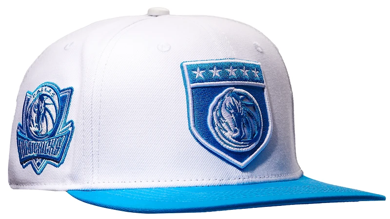 Pro Standard Mavericks Military Pinch Front Snapback Hat - Men's