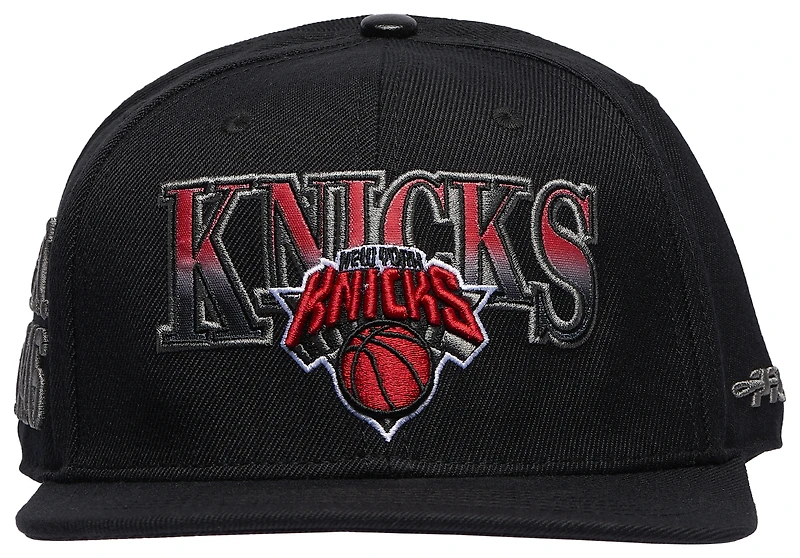 Pro Standard Knicks Bred Pro Six Snapback Cap - Men's