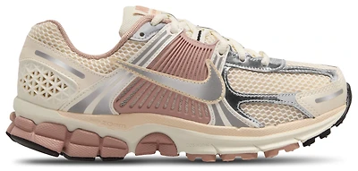Nike Zoom Vomero 5 News - Women's