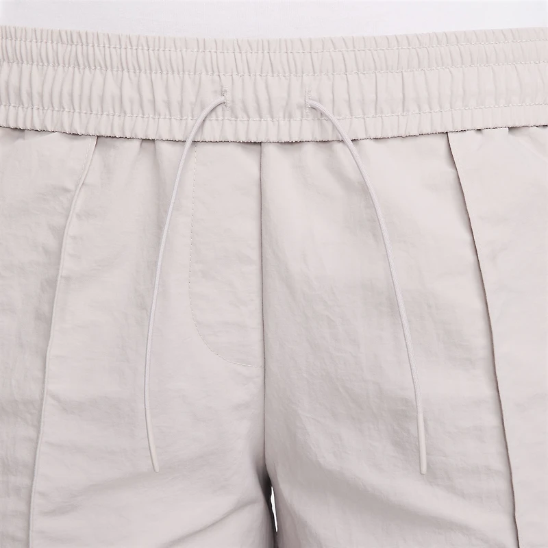 Nike Essential 5" Woven Shorts - Women's