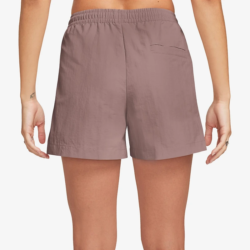 Nike Essential 5" Woven Shorts - Women's