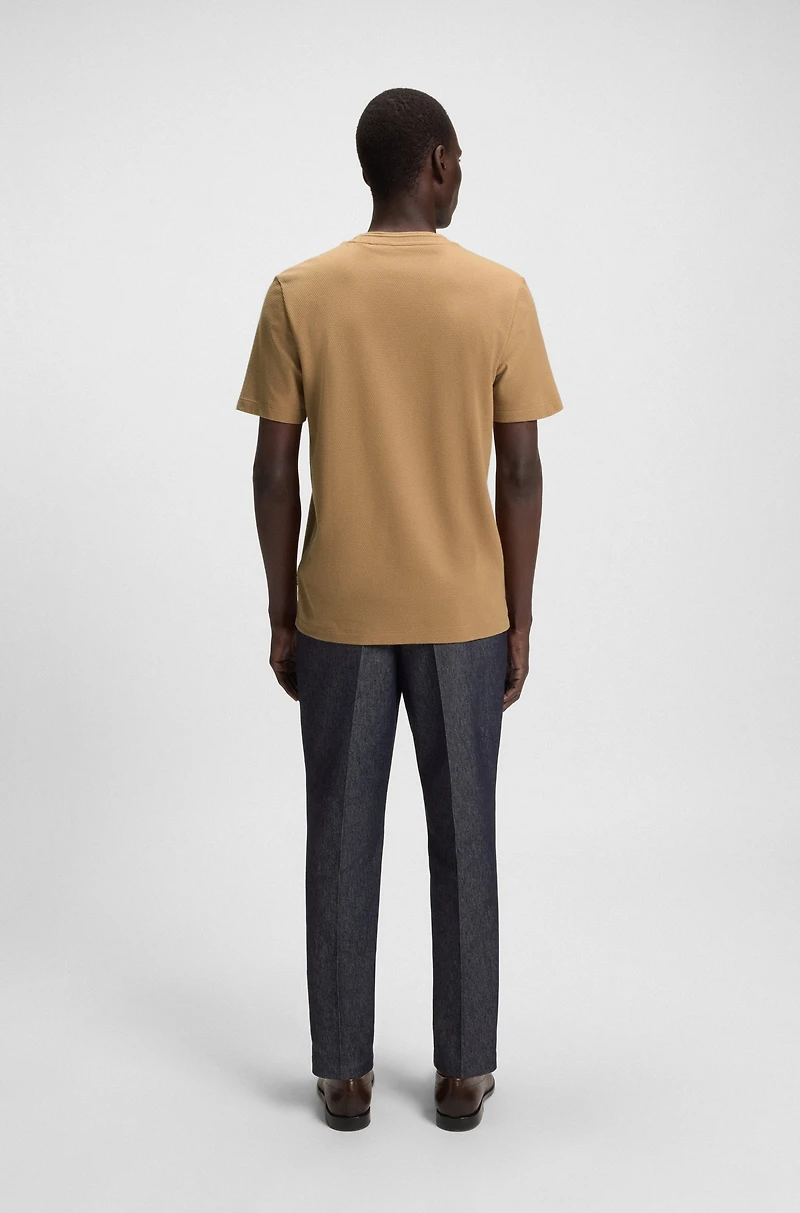 T-shirt with bubble-jacquard structure