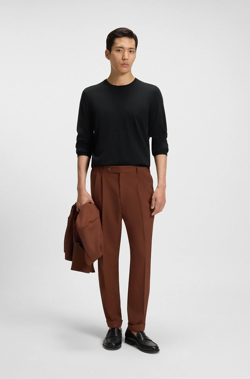 Slim-fit sweater merino wool with crew neckline