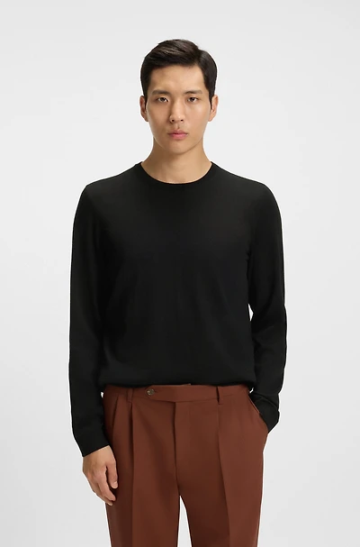 Slim-fit sweater merino wool with crew neckline