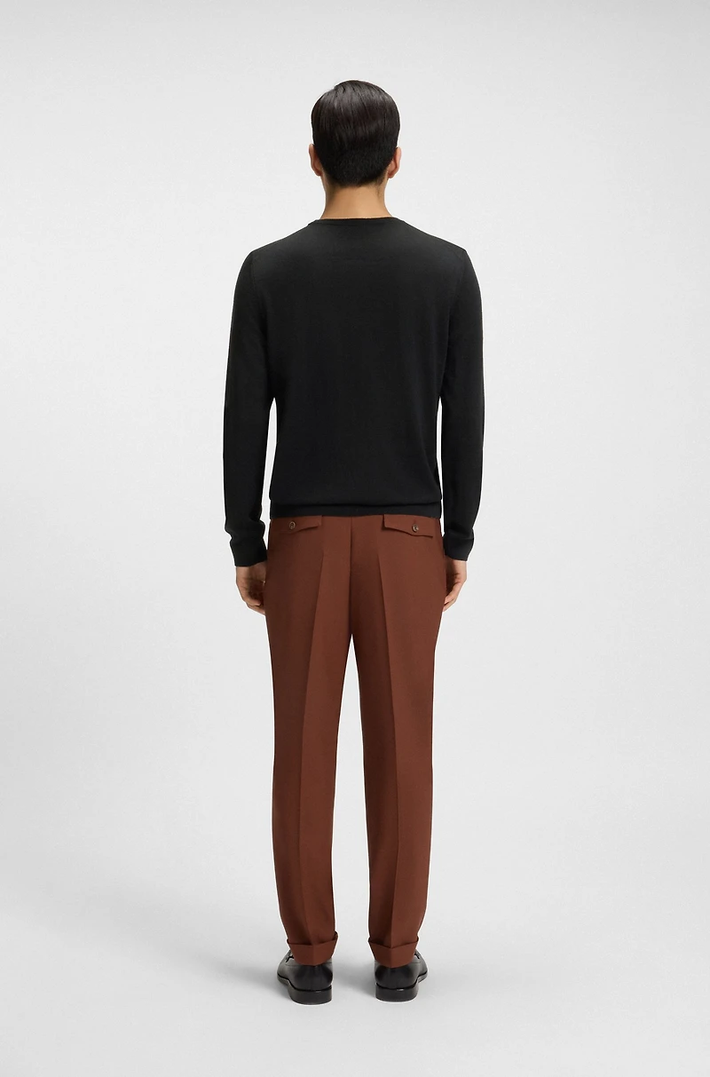Slim-fit sweater merino wool with crew neckline