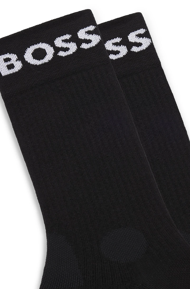 Two-pack of quarter-length socks in stretch fabric