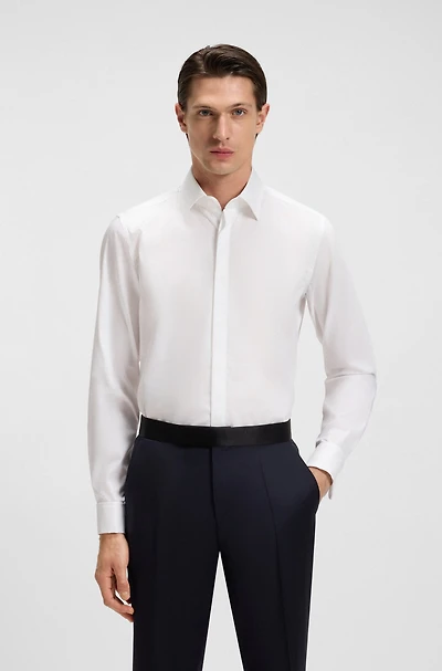 Slim-fit dress shirt