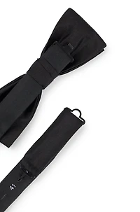 Italian-made bow tie in silk jacquard