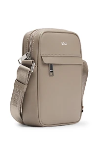 Reporter bag with signature stripe and logo detail